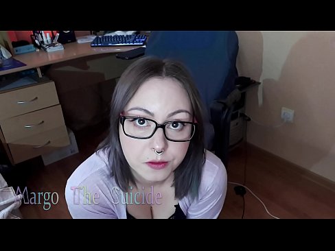 ❤️ Seksikas prillidega tüdruk imeb dildot sügavalt kaamera ette ❌ Sluts at us ❌️❤